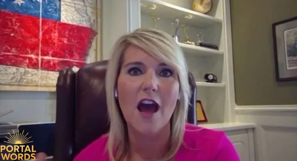 Reporting Style and Audience Engagement